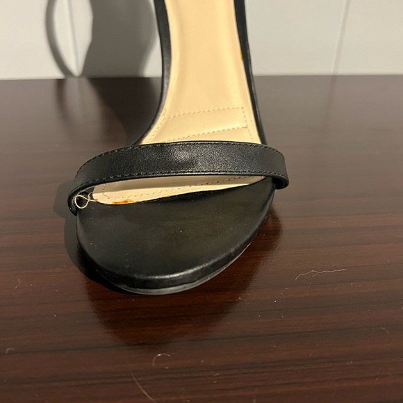 Anna Michelle Black Heels - Picture 14 of 16